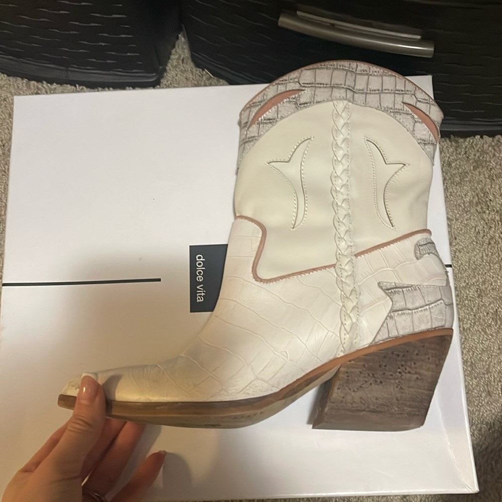 Dolce vita booties